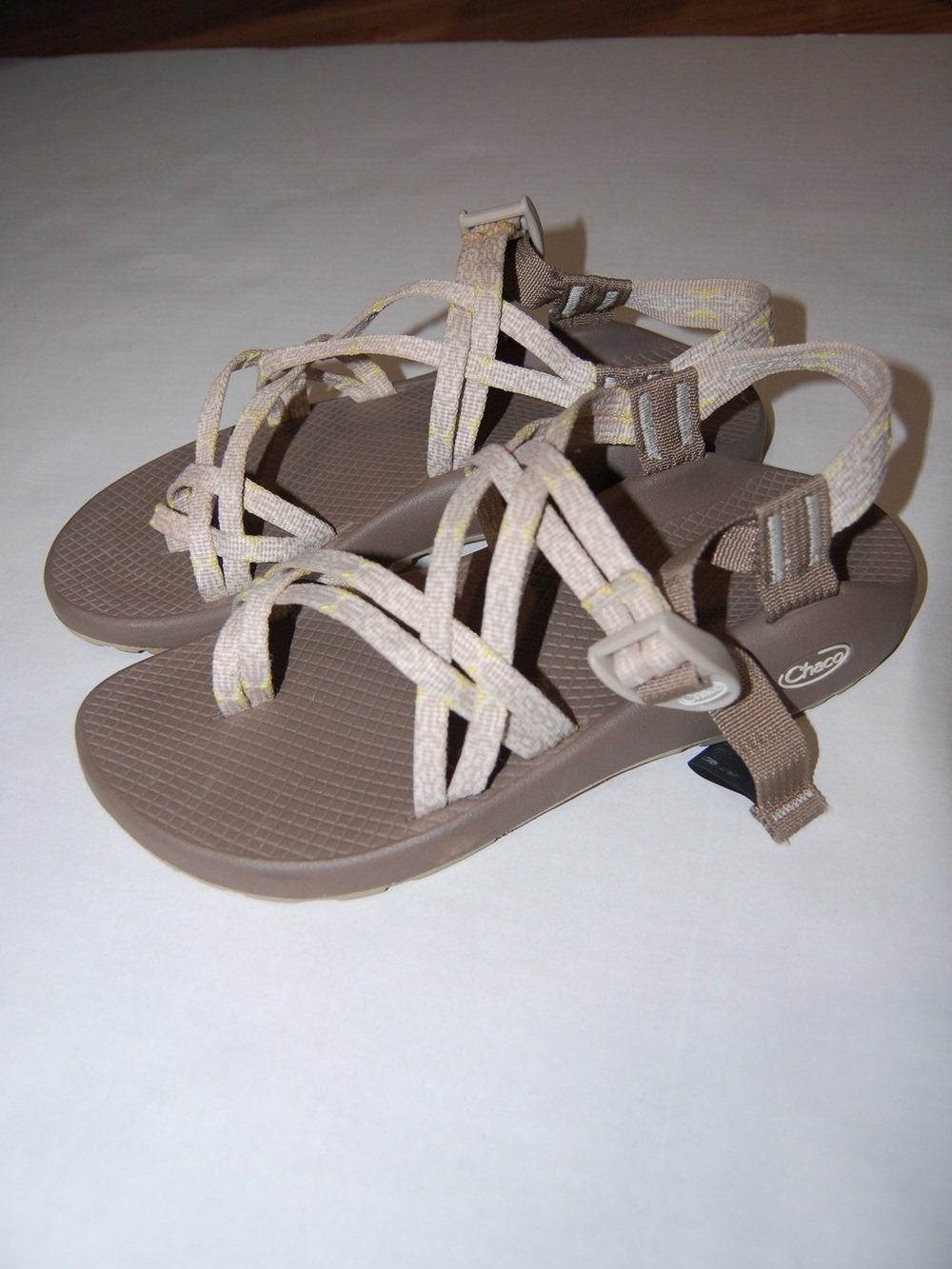 Chaco Women's Beige/Tan Zx2 Strappy Outdoor Hiking Sport Sandals
